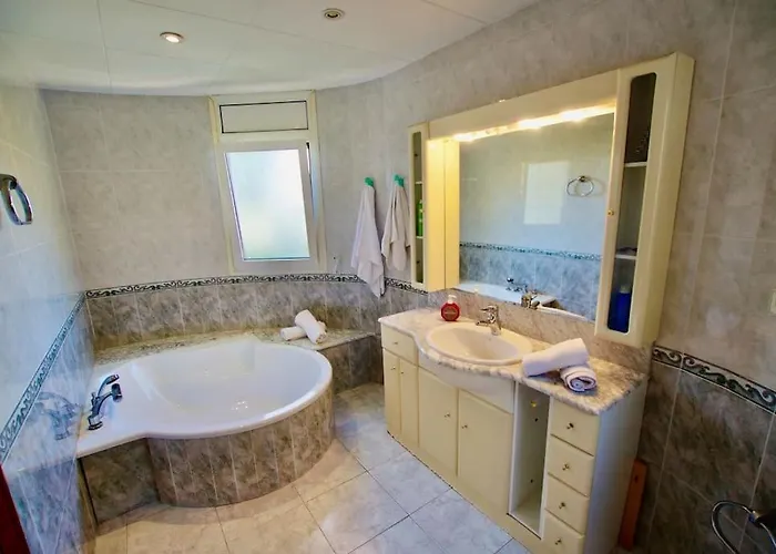 Vila V&v Lloret- Aurora *