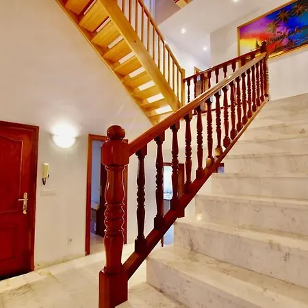 V&v Lloret- Aurora Вилла