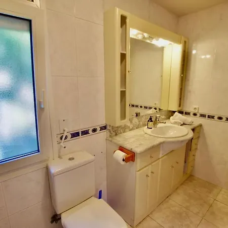 ヴィラ V&v Lloret- Aurora リョレート・デ・マル