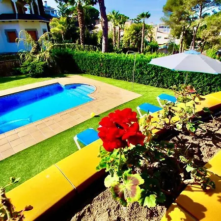 ヴィラ V&v Lloret- Aurora *